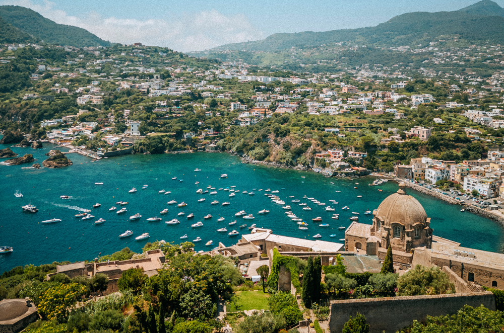 Ischia cosa vedere: Sei Itinerari imperdibili.